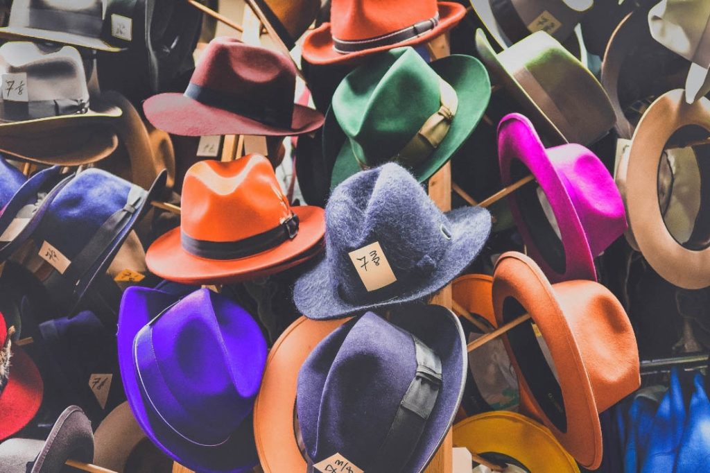 the many hats mortgage brokers wear